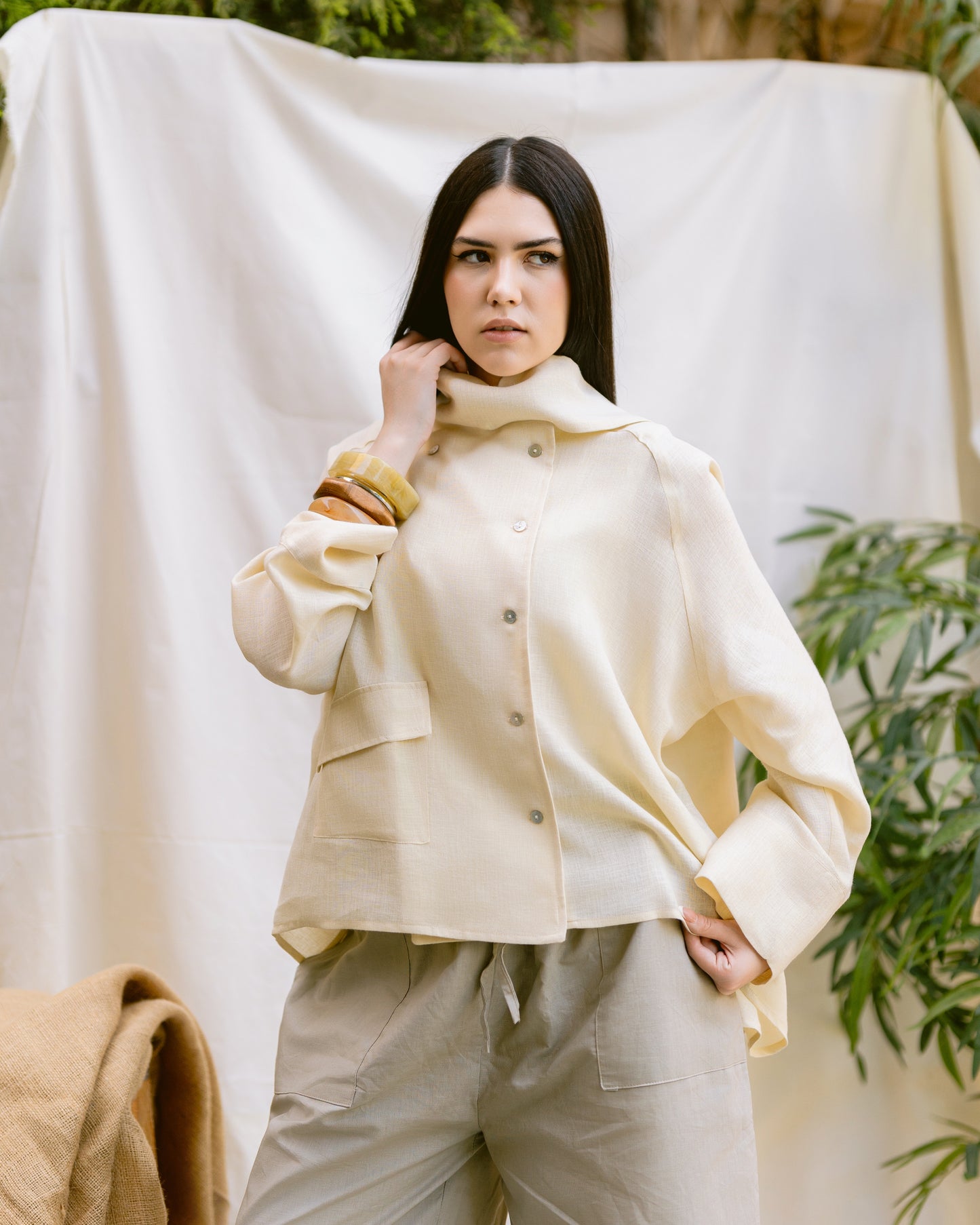 LINEN BLOUSE