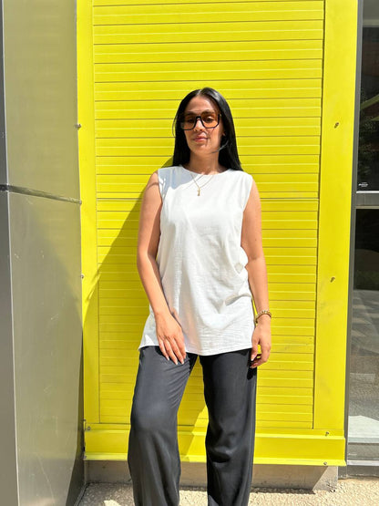 Basic sleeveless Top